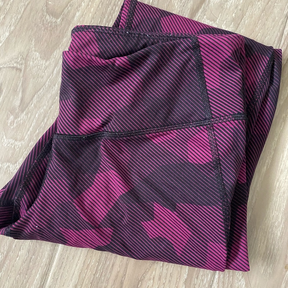 Size L Old Navy active leggings
